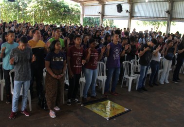 Cerca de 600 jovens da Diocese de Paranavaí participaram do DNJ neste domingo (27)
