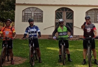 Ciclistas católicos saem de Paranavaí com destino a Aparecida nesta madrugada (19)