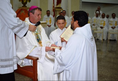 Diácono Rodrigo de Carvalho será ordenado sacerdote nesta terça-feira (8)