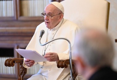 O Papa: os santos nos lembram que a santidade pode florescer em nossas vidas